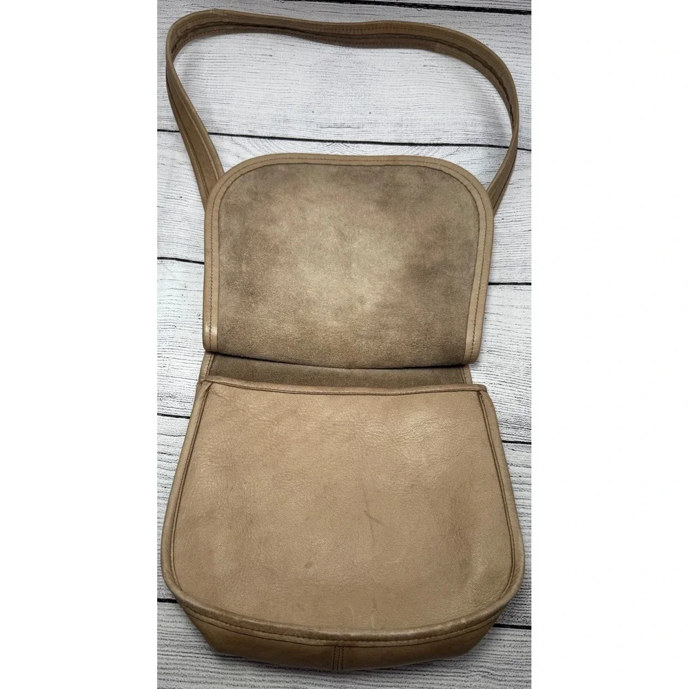 Vintage Coach Leatherwear Saddle Bag Tan Leather‎ Crossbody Shoulder Bag - Picture 3 of 8